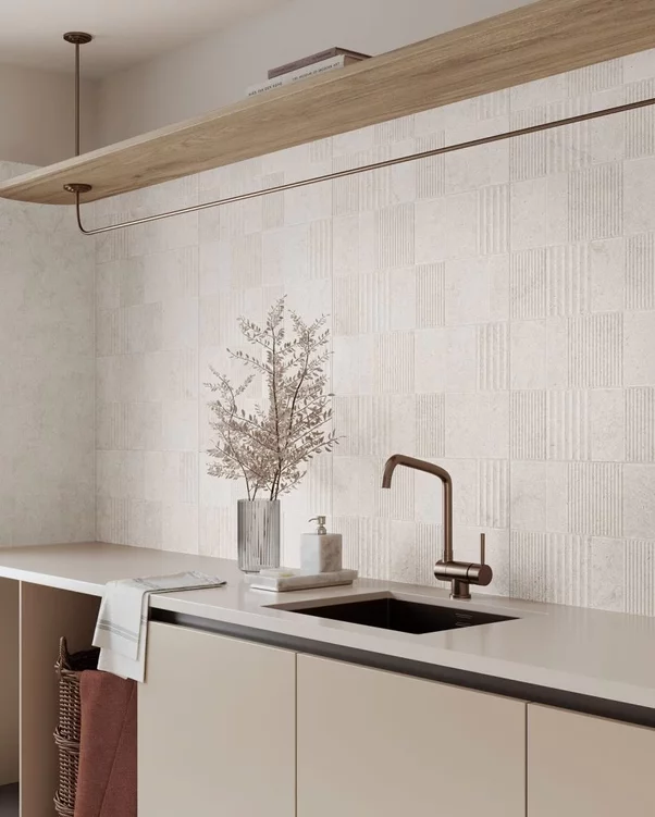 Obklad Deco Limestone Almond 32×62,5 cm
