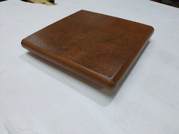 Rohový schod Mytho Rubino oblý 33 cm